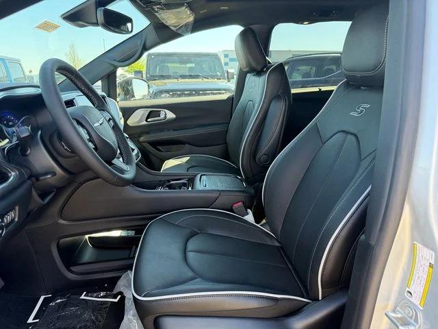 2026 Chrysler Pacifica Limited AWD