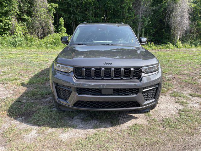 2026 Jeep Grand Cherokee Altitude 4x2
