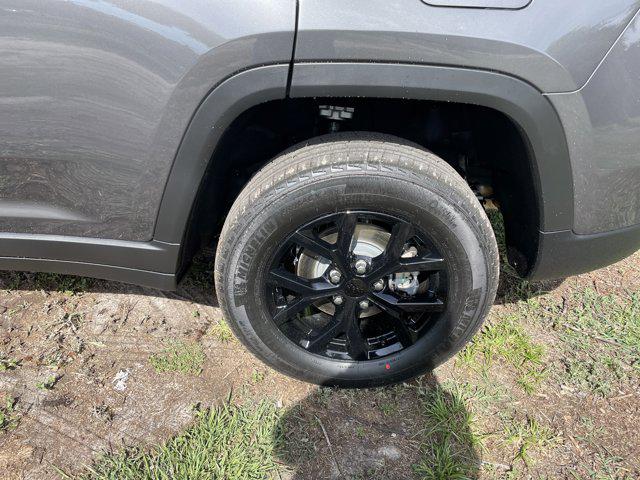 2026 Jeep Grand Cherokee Altitude 4x2