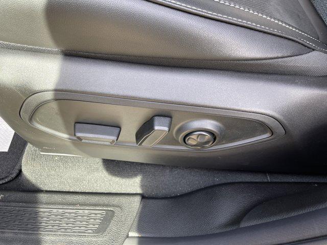 2026 Jeep Grand Cherokee Altitude 4x2