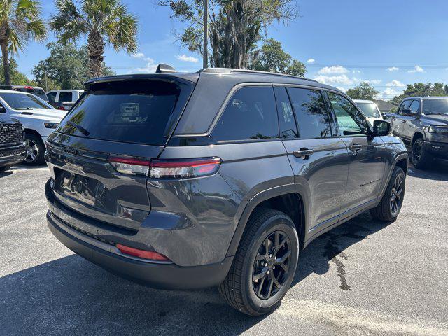 2026 Jeep Grand Cherokee Altitude 4x2