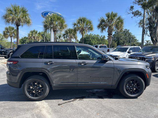 2026 Jeep Grand Cherokee Altitude 4x2