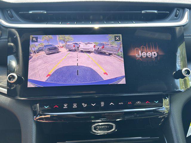 2026 Jeep Grand Cherokee Altitude 4x2
