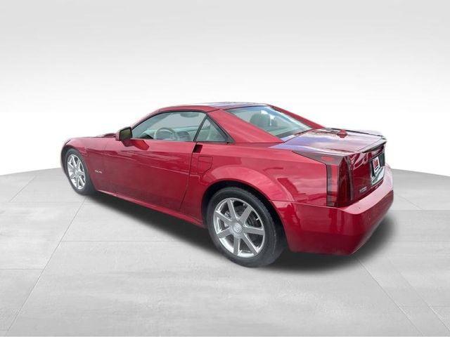 2004 Cadillac XLR Standard