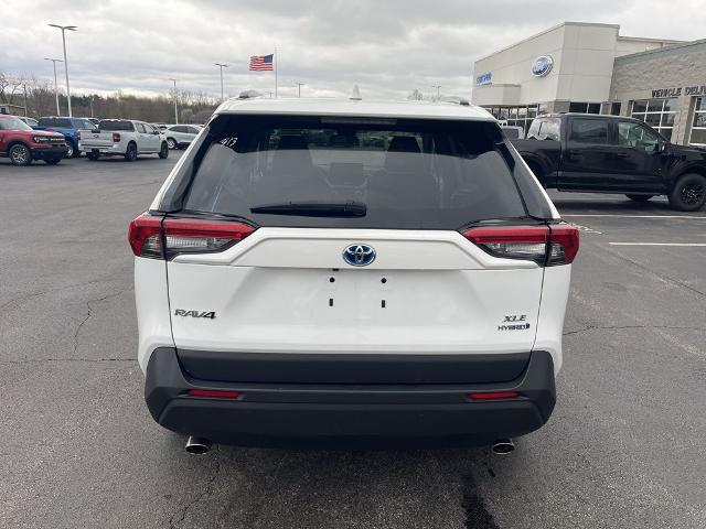 2022 Toyota RAV4 Hybrid XLE