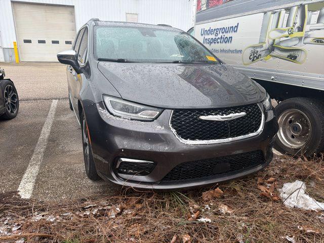 2022 Chrysler Pacifica Limited for sale in Bedford, IN