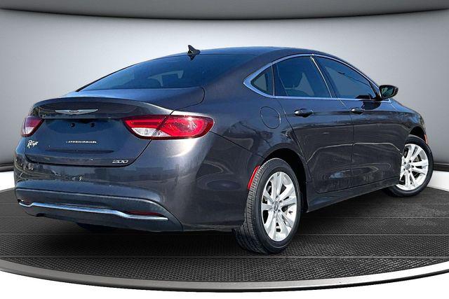 2016 Chrysler 200 Limited