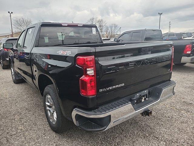 2022 Chevrolet Silverado 1500 4WD Crew Cab Short Bed LT with 2FL