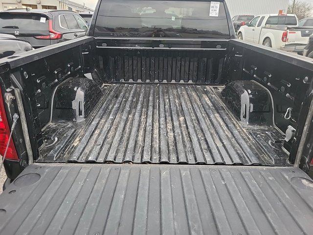 2022 Chevrolet Silverado 1500 4WD Crew Cab Short Bed LT with 2FL