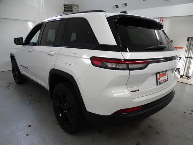 2023 Jeep Grand Cherokee Altitude 4x4