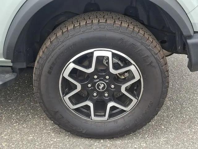 2023 Ford Bronco Base