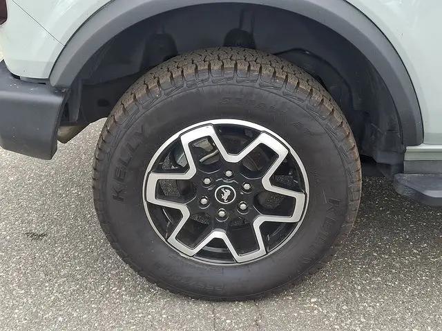 2023 Ford Bronco Base