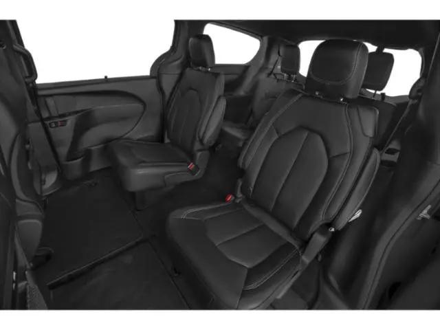 2026 Chrysler Pacifica Select AWD