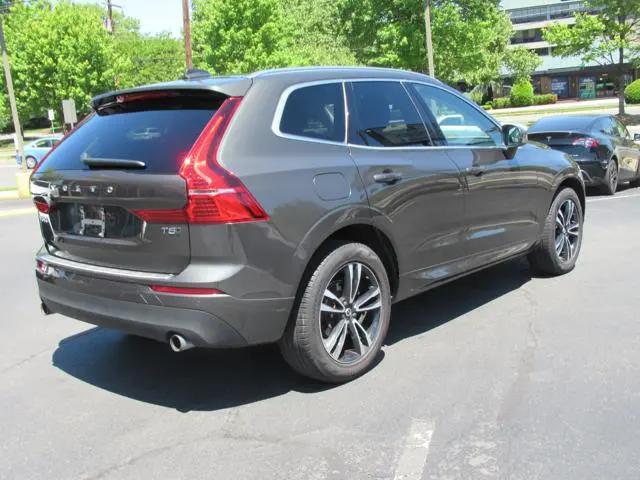 2020 Volvo XC60 T5 Momentum
