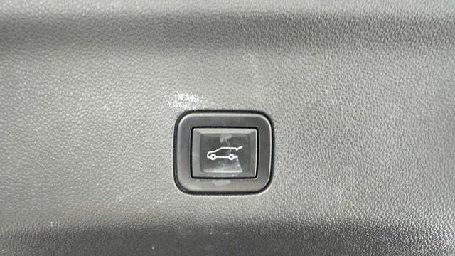 2021 GMC Yukon 2WD SLT