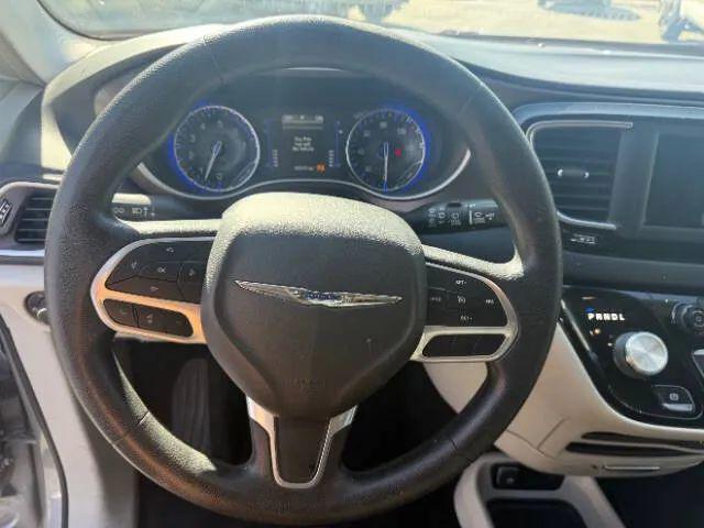 2021 Chrysler Voyager LX