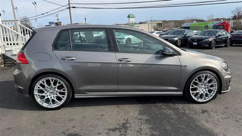 2017 Volkswagen Golf R 4-Door w/DCC & Navigation