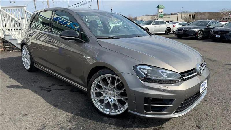 2017 Volkswagen Golf R 4-Door w/DCC & Navigation