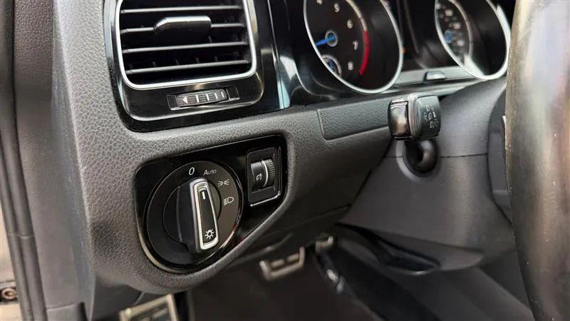 2017 Volkswagen Golf R 4-Door w/DCC & Navigation
