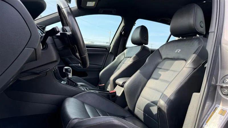 2017 Volkswagen Golf R 4-Door w/DCC & Navigation
