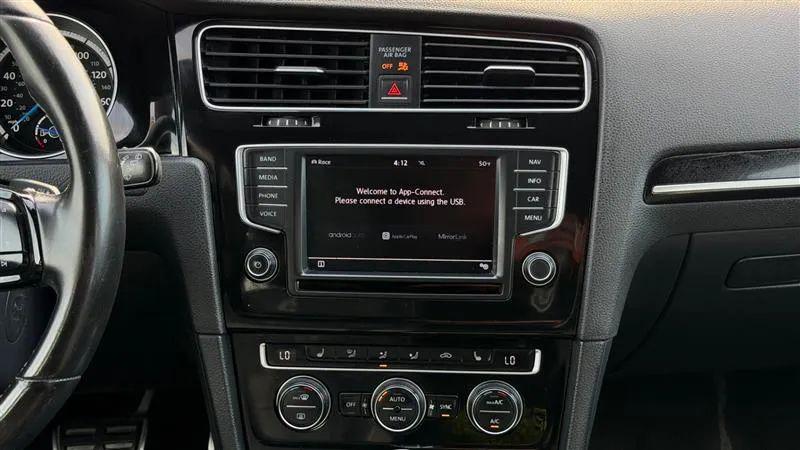 2017 Volkswagen Golf R 4-Door w/DCC & Navigation