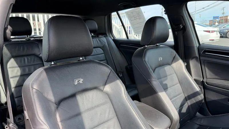 2017 Volkswagen Golf R 4-Door w/DCC & Navigation