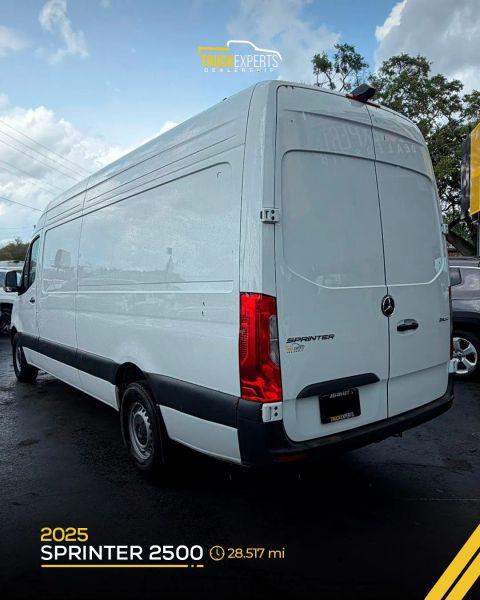 2025 Mercedes-Benz Sprinter 2500 High Roof 4-Cyl Diesel