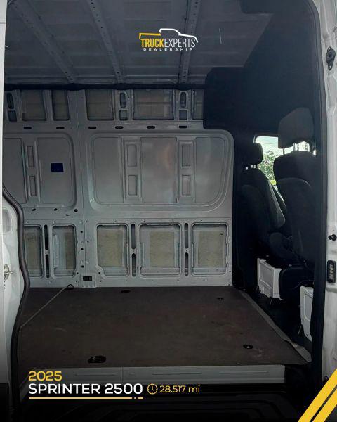 2025 Mercedes-Benz Sprinter 2500 High Roof 4-Cyl Diesel