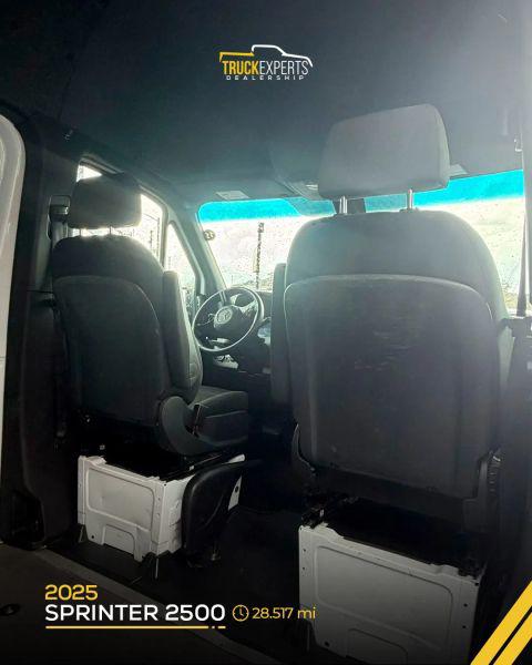 2025 Mercedes-Benz Sprinter 2500 High Roof 4-Cyl Diesel