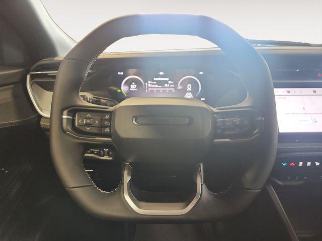 2026 Jeep Cherokee Laredo 4x4