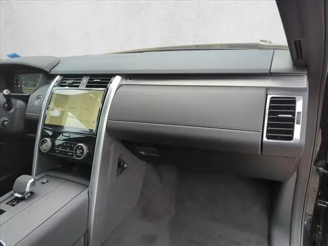 2024 Land Rover Discovery P360 Dynamic SE