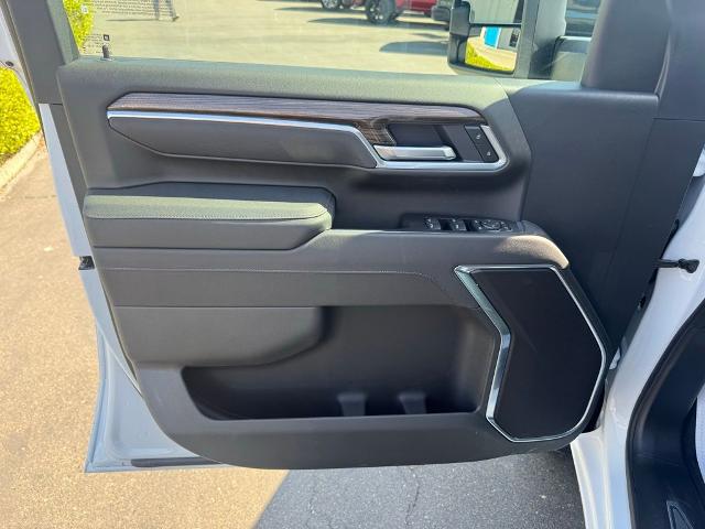 2026 Chevrolet Silverado 2500HD Crew Cab, Standard Bed, LT, 4WD