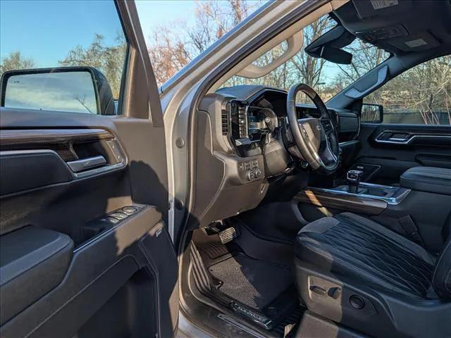 2023 Chevrolet Silverado 1500 4WD Crew Cab Short Bed RST