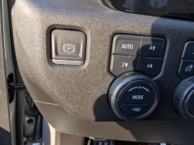 2023 Chevrolet Silverado 1500 4WD Crew Cab Short Bed RST