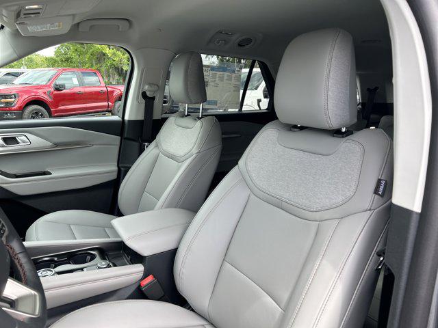 2026 Ford Explorer Active w/200A Pkg RWD