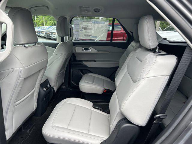 2026 Ford Explorer Active w/200A Pkg RWD