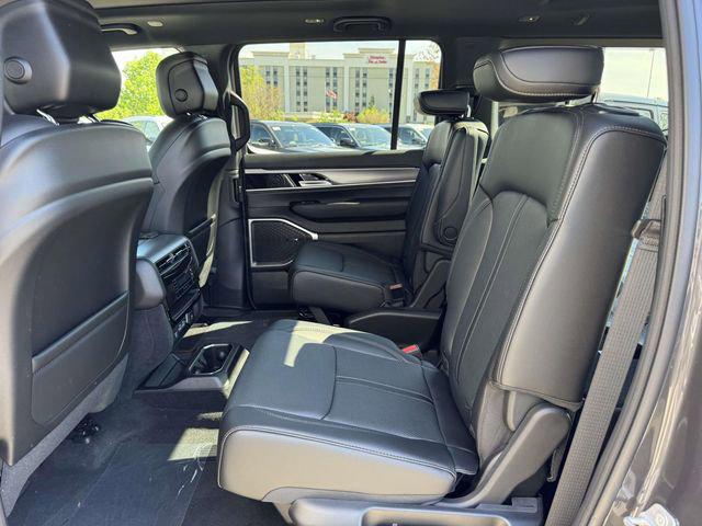 2026 Jeep Grand Wagoneer Upland 4x4