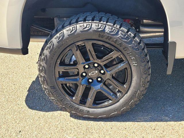 2026 Chevrolet Silverado 1500 4WD Crew Cab Standard Bed Custom Trail Boss