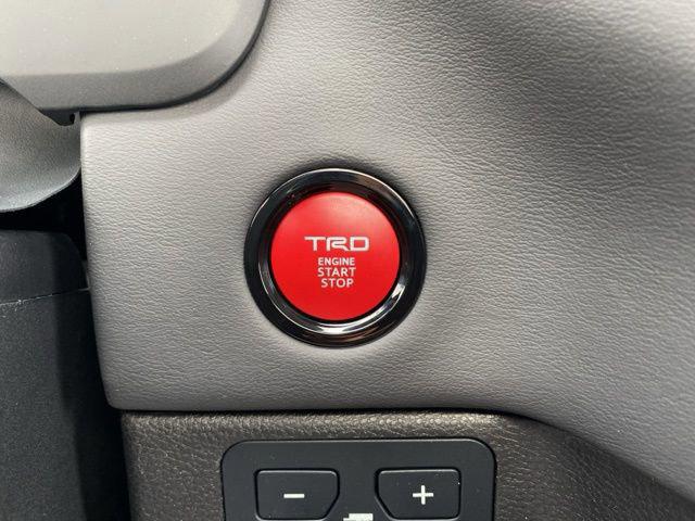 2026 Toyota Tundra Platinum CrewMax 5.5' Bed
