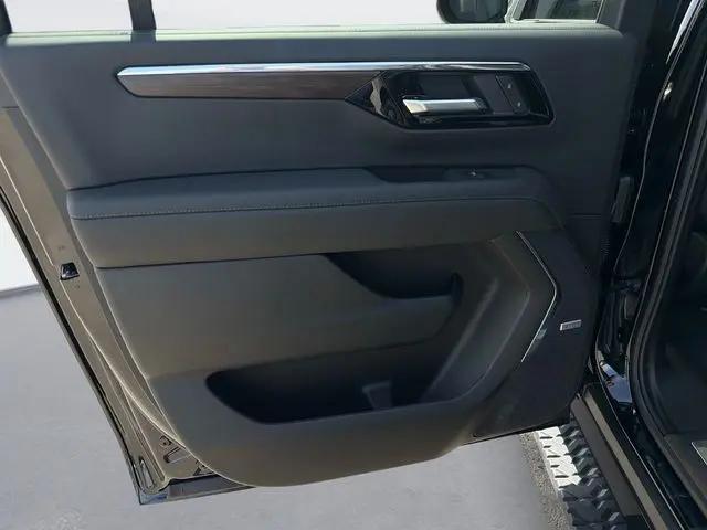 2026 Chevrolet Suburban Z71, 4WD