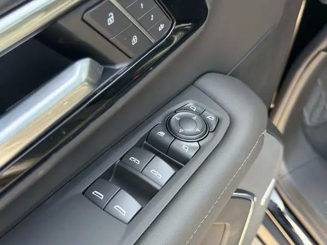 2026 Chevrolet Suburban Z71, 4WD