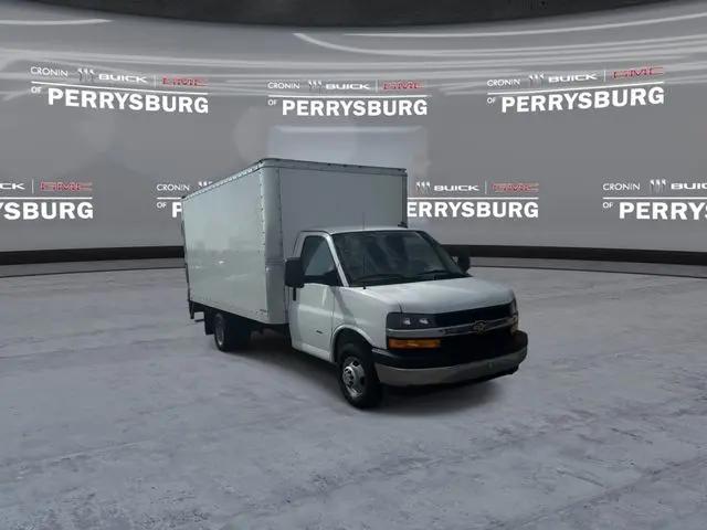 2022 Chevrolet Express Cutaway Work Van