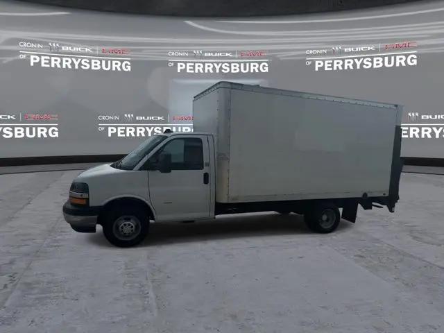 2022 Chevrolet Express Cutaway Work Van
