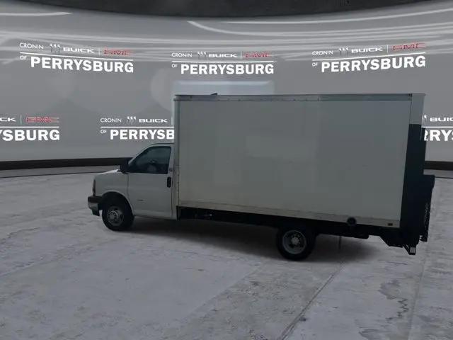 2022 Chevrolet Express Cutaway Work Van