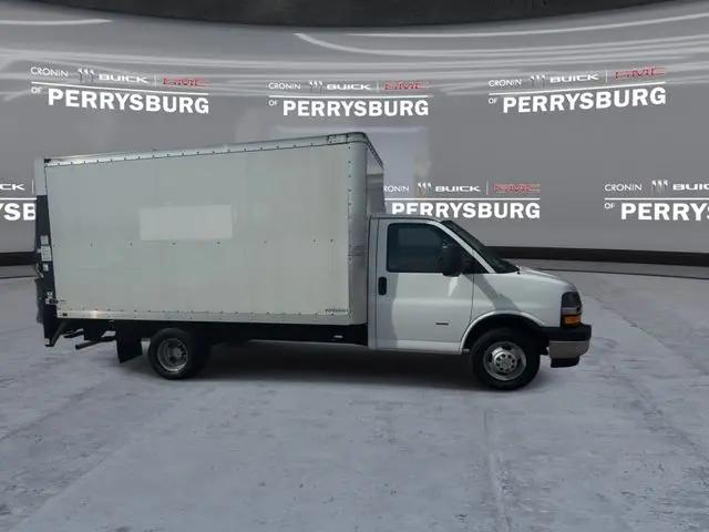 2022 Chevrolet Express Cutaway Work Van