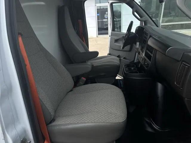 2022 Chevrolet Express Cutaway Work Van