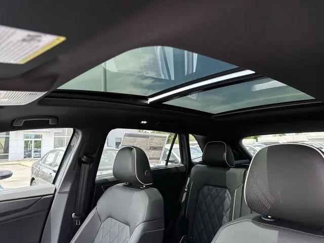 2026 Volkswagen Atlas Cross Sport SEL Premium R-Line