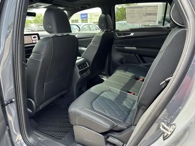 2026 Volkswagen Atlas Cross Sport SEL Premium R-Line