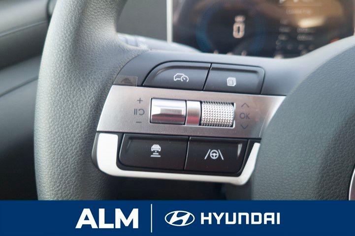 New 2026 Serenity White Pearl HYUNDAI SE FWD image 27