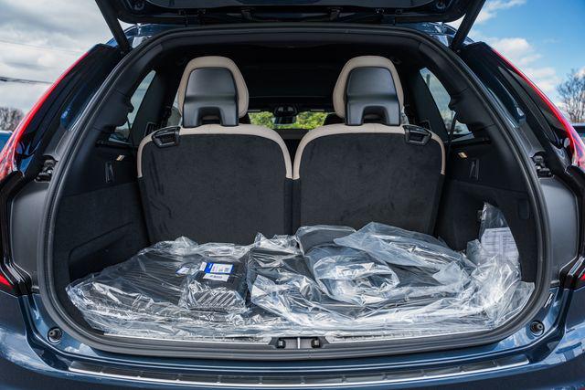 2026 Volvo XC90 Plug-In Hybrid Plus, T8 AWD, Electric/Gasoline, Bright, 7 Seats